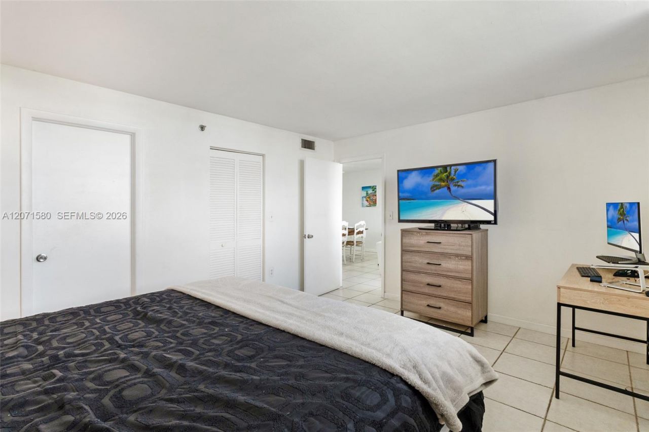 1775 Washington Ave, Unit 5D, Miami Beach, FL 33139 Photo
