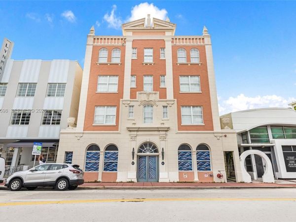 727 Collins Ave , Miami Beach, FL 33139