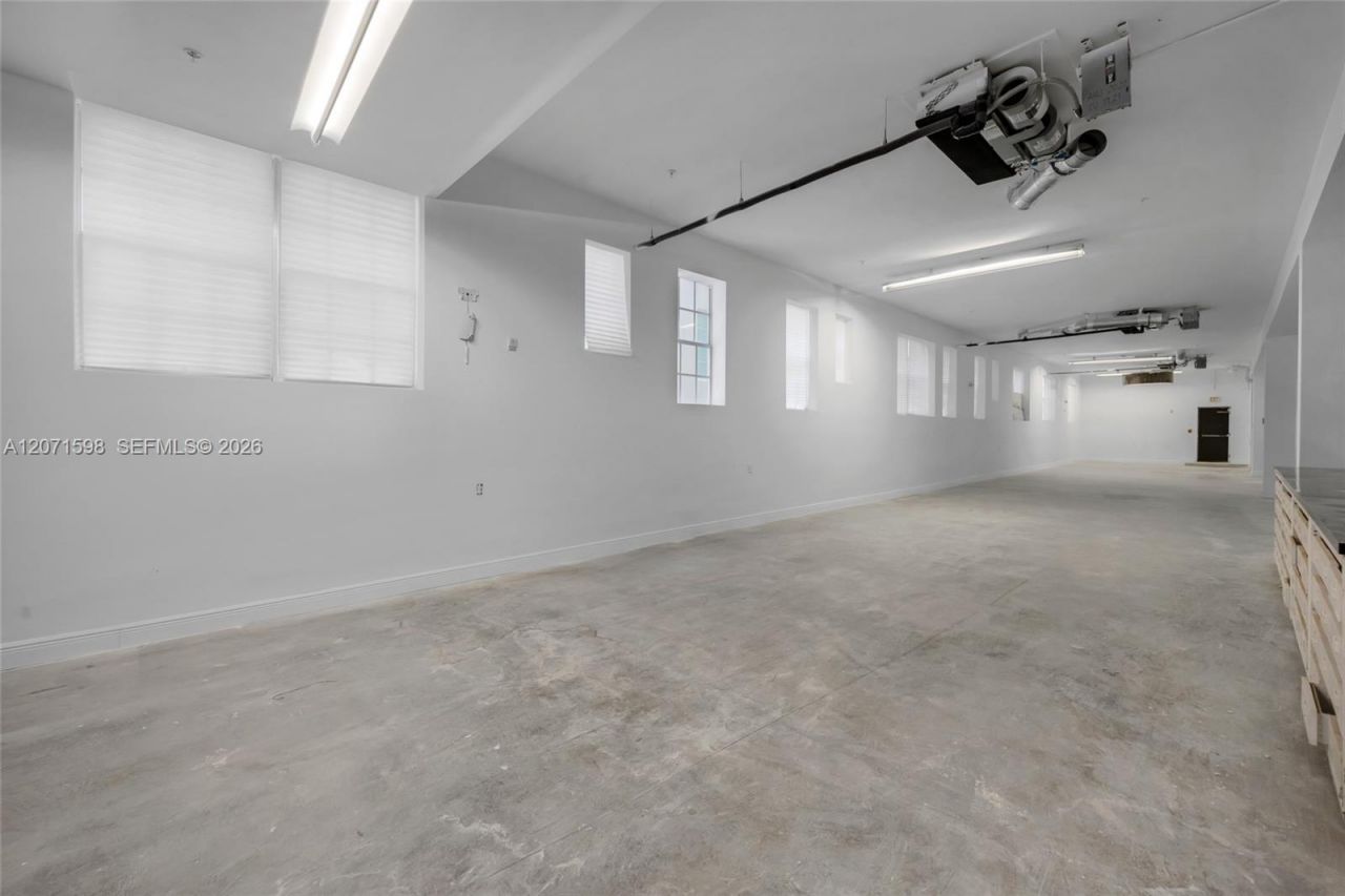 727 Collins Ave , Miami Beach, FL 33139 Photo