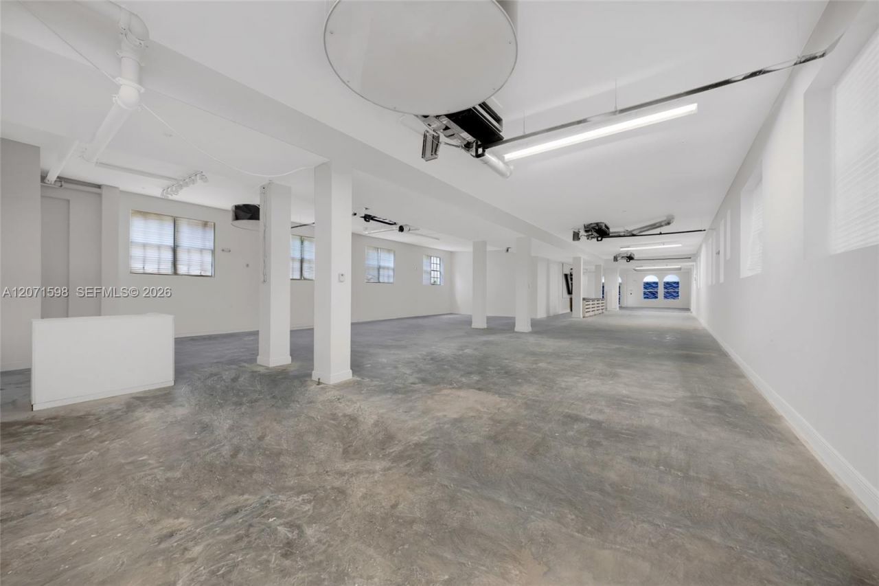 727 Collins Ave , Miami Beach, FL 33139 Photo