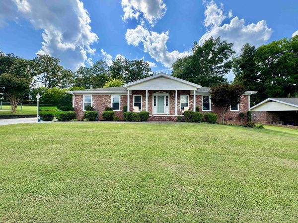 2913 Alexander St, Florence, AL 35633