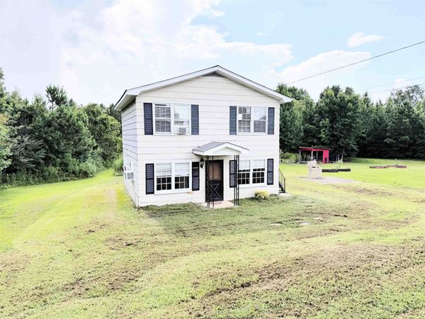 8953 Frankfort Rd, Tuscumbia, AL 35674