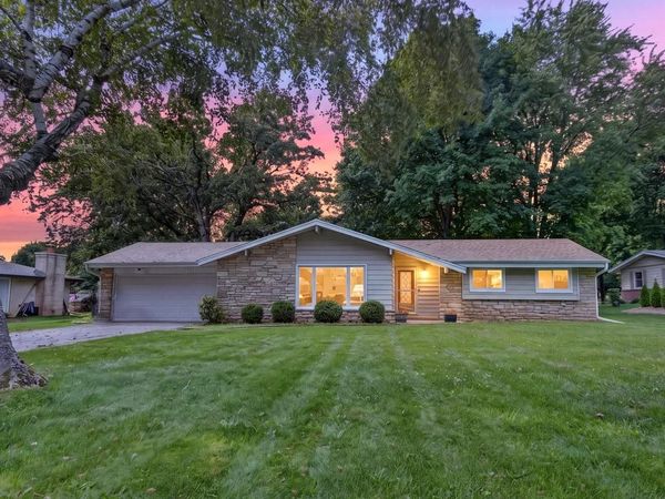 3830 Lakeview DRIVE, Mount Pleasant, WI 53403