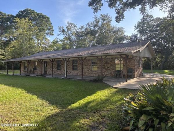 3400 Yucca Avenue, Moss Point, MS 39562