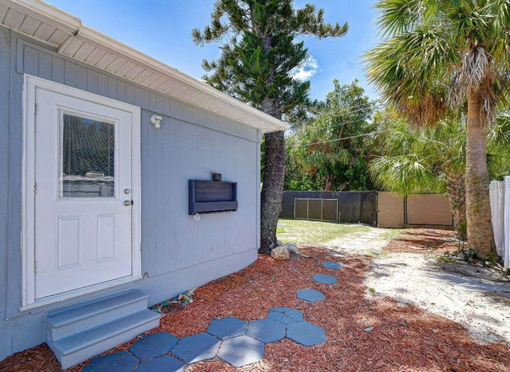 5634 9th Avenue N, Saint Petersburg, FL 33710 Photo