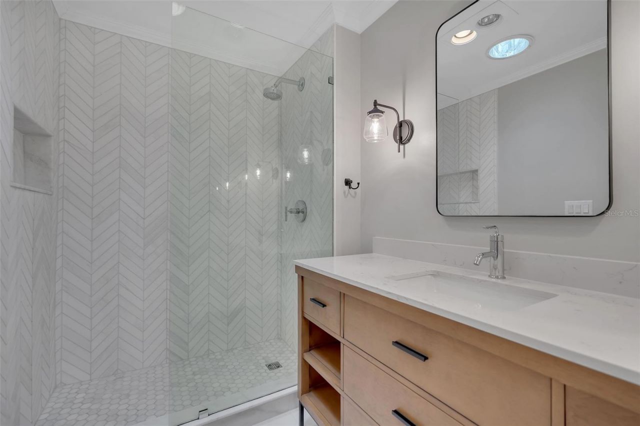 1275 Port Lane, Sarasota, FL 34242 Photo