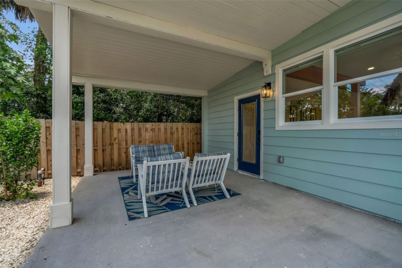 1275 Port Lane, Sarasota, FL 34242 Photo