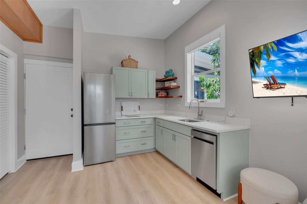 1275 Port Lane, Sarasota, FL 34242 Photo