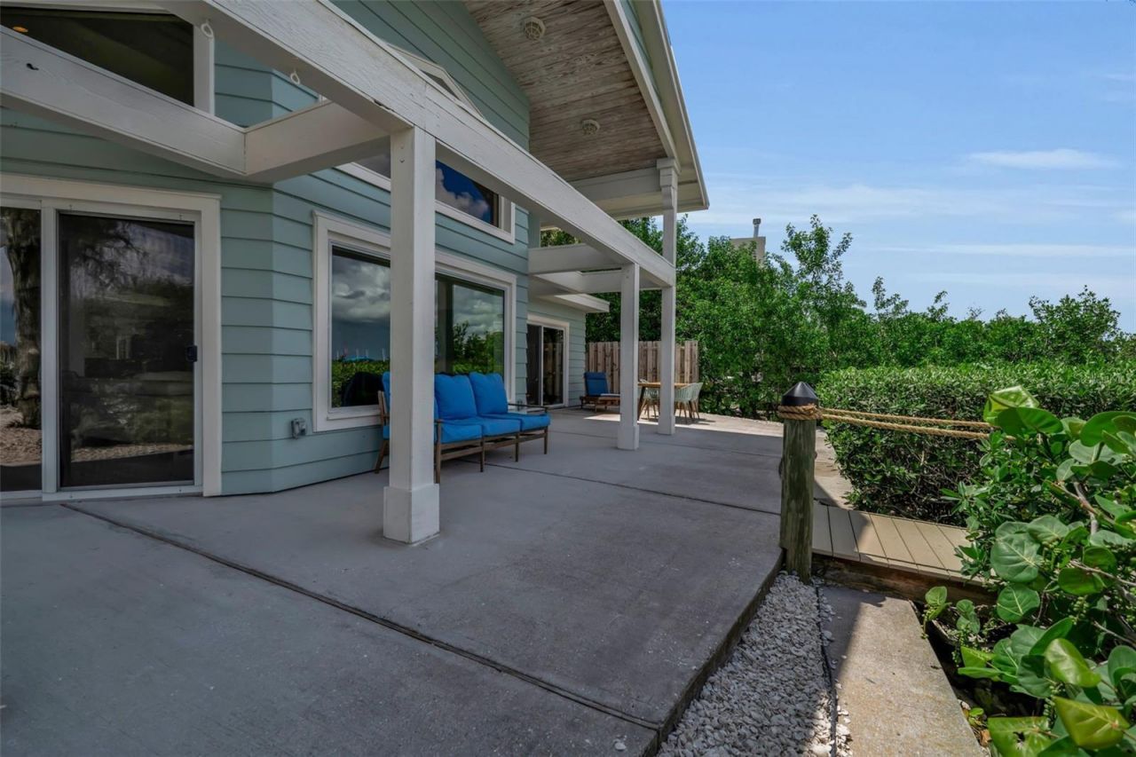 1275 Port Lane, Sarasota, FL 34242 Photo