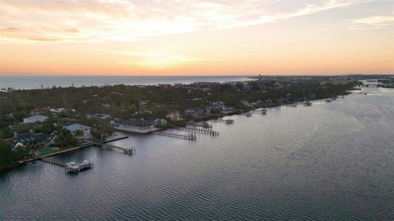 1275 Port Lane, Sarasota, FL 34242 Photo