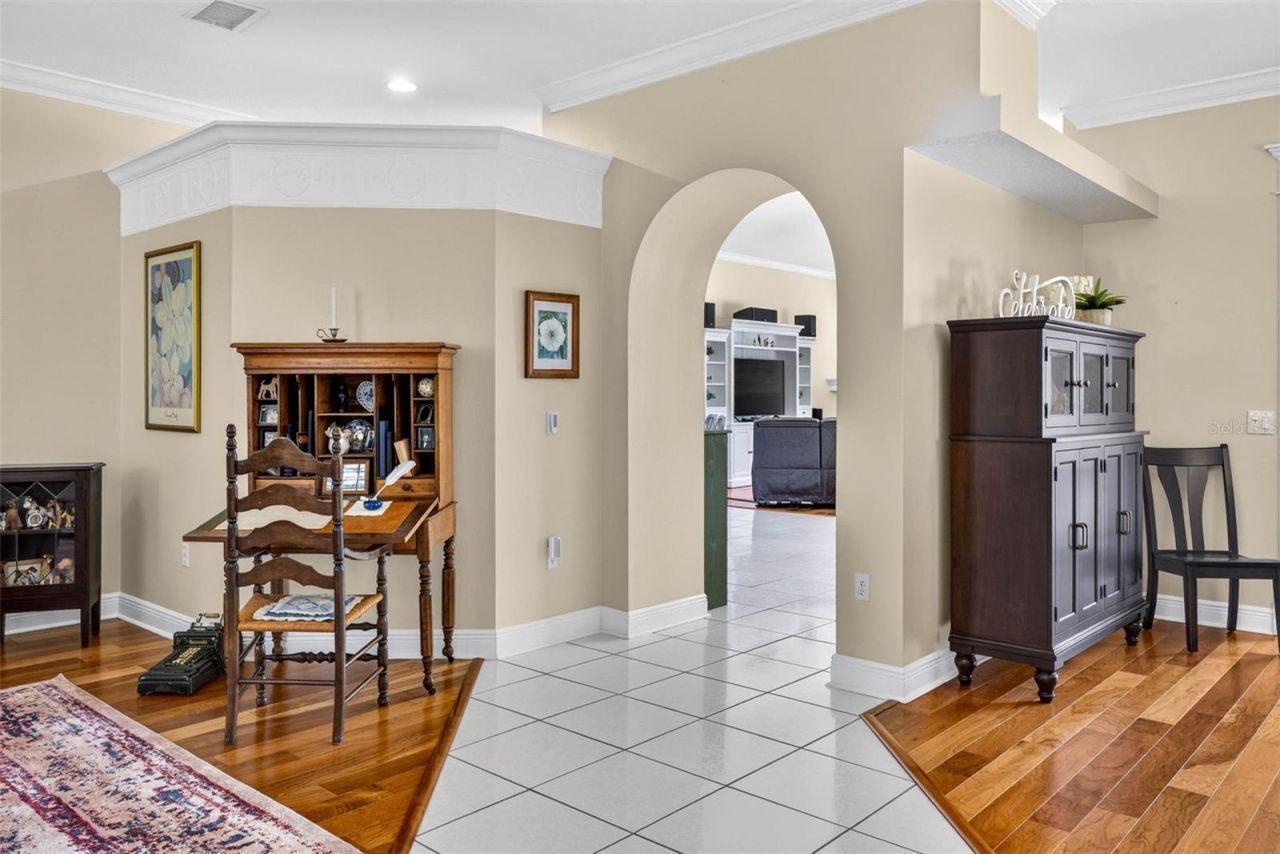 3918 S Nine Drive , Valrico, FL 33596 Photo