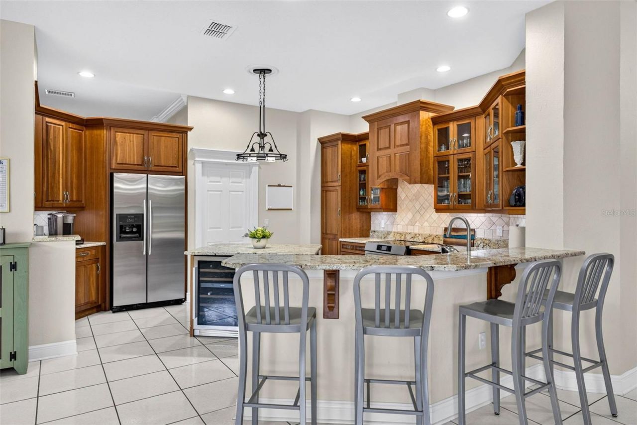 3918 S Nine Drive , Valrico, FL 33596 Photo