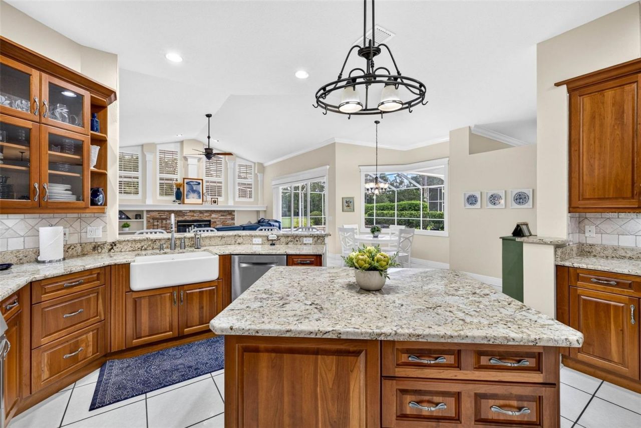 3918 S Nine Drive , Valrico, FL 33596 Photo