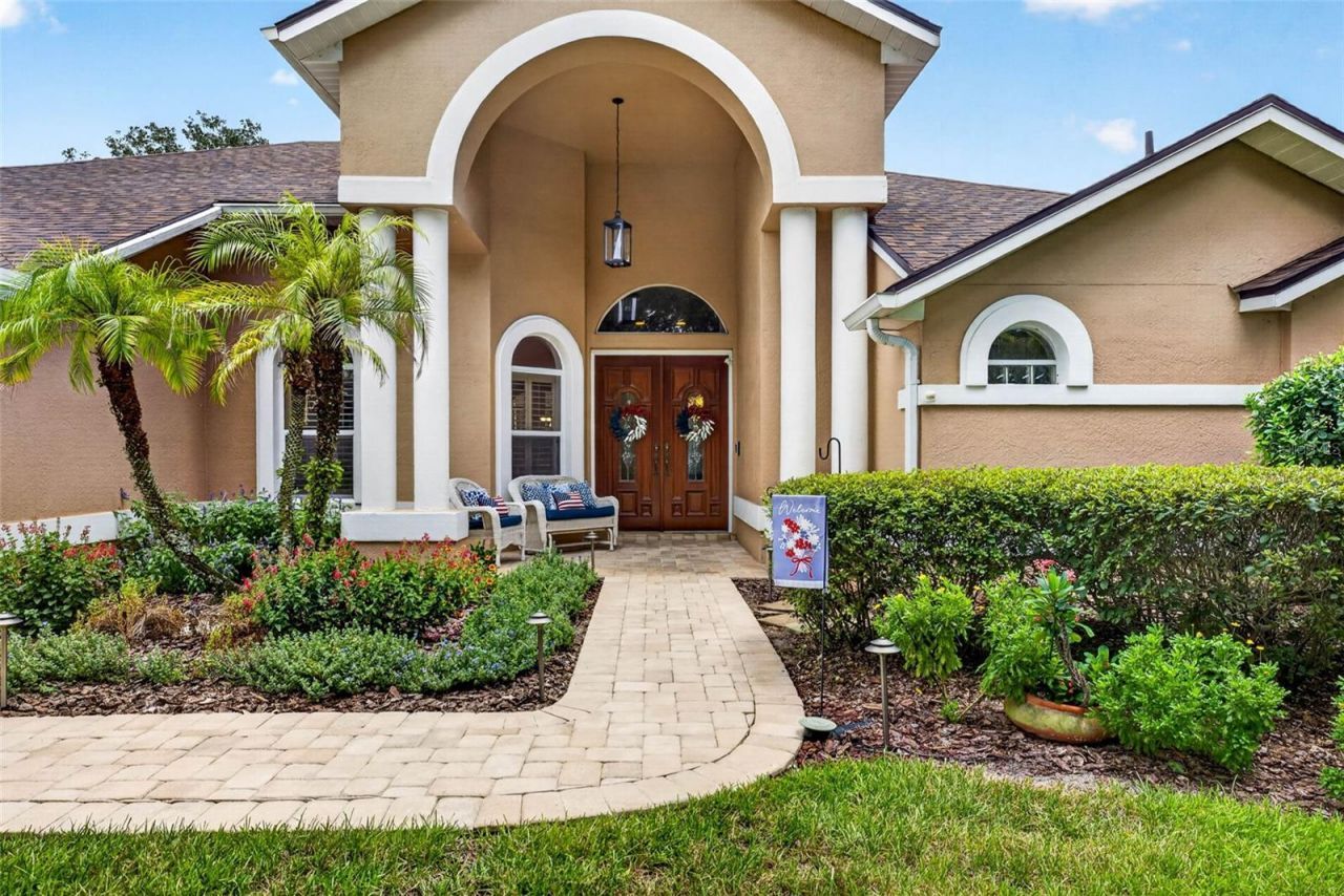 3918 S Nine Drive , Valrico, FL 33596 Photo