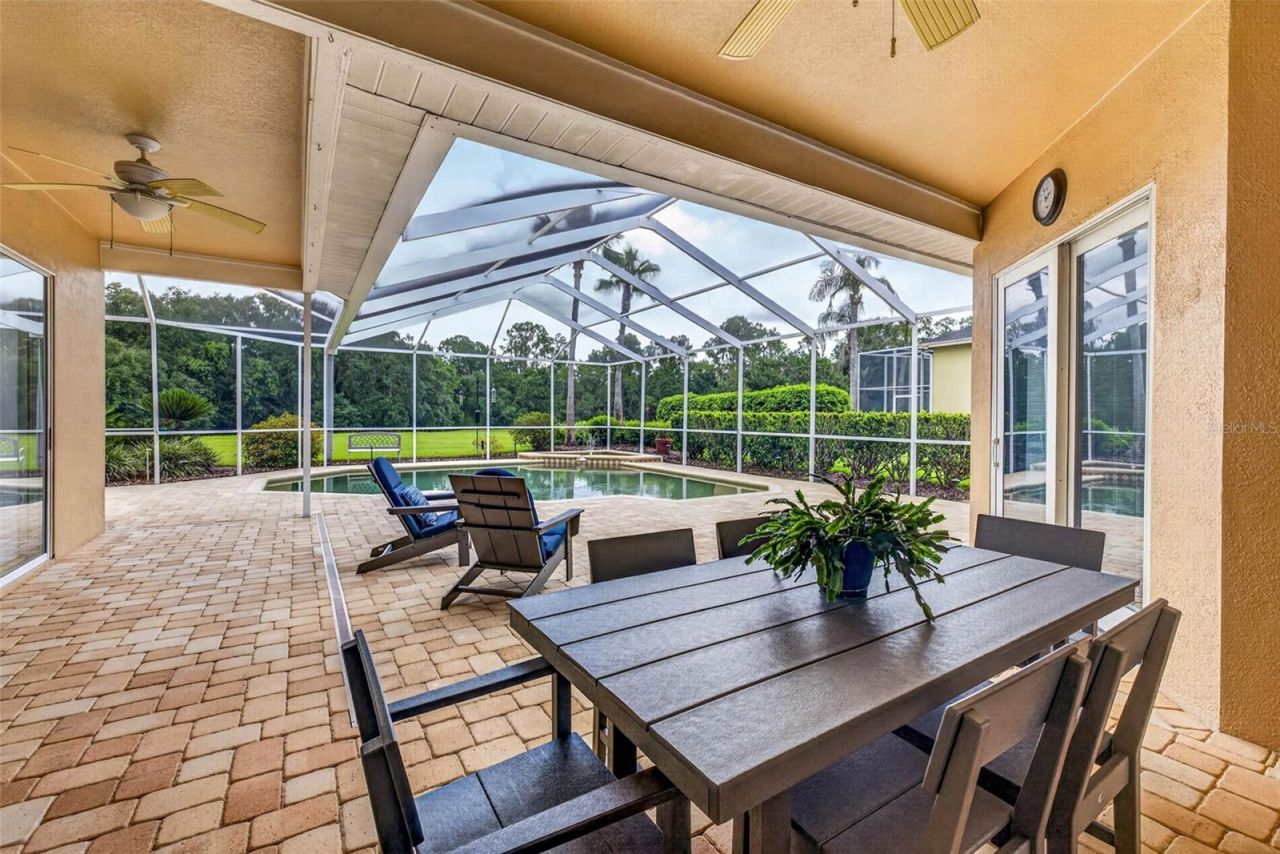 3918 S Nine Drive , Valrico, FL 33596 Photo