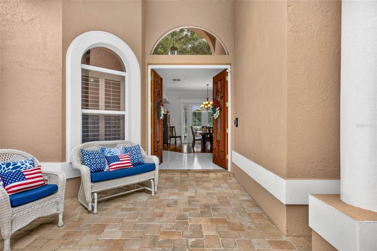3918 S Nine Drive , Valrico, FL 33596 Photo