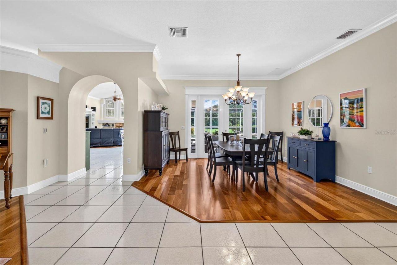 3918 S Nine Drive , Valrico, FL 33596 Photo