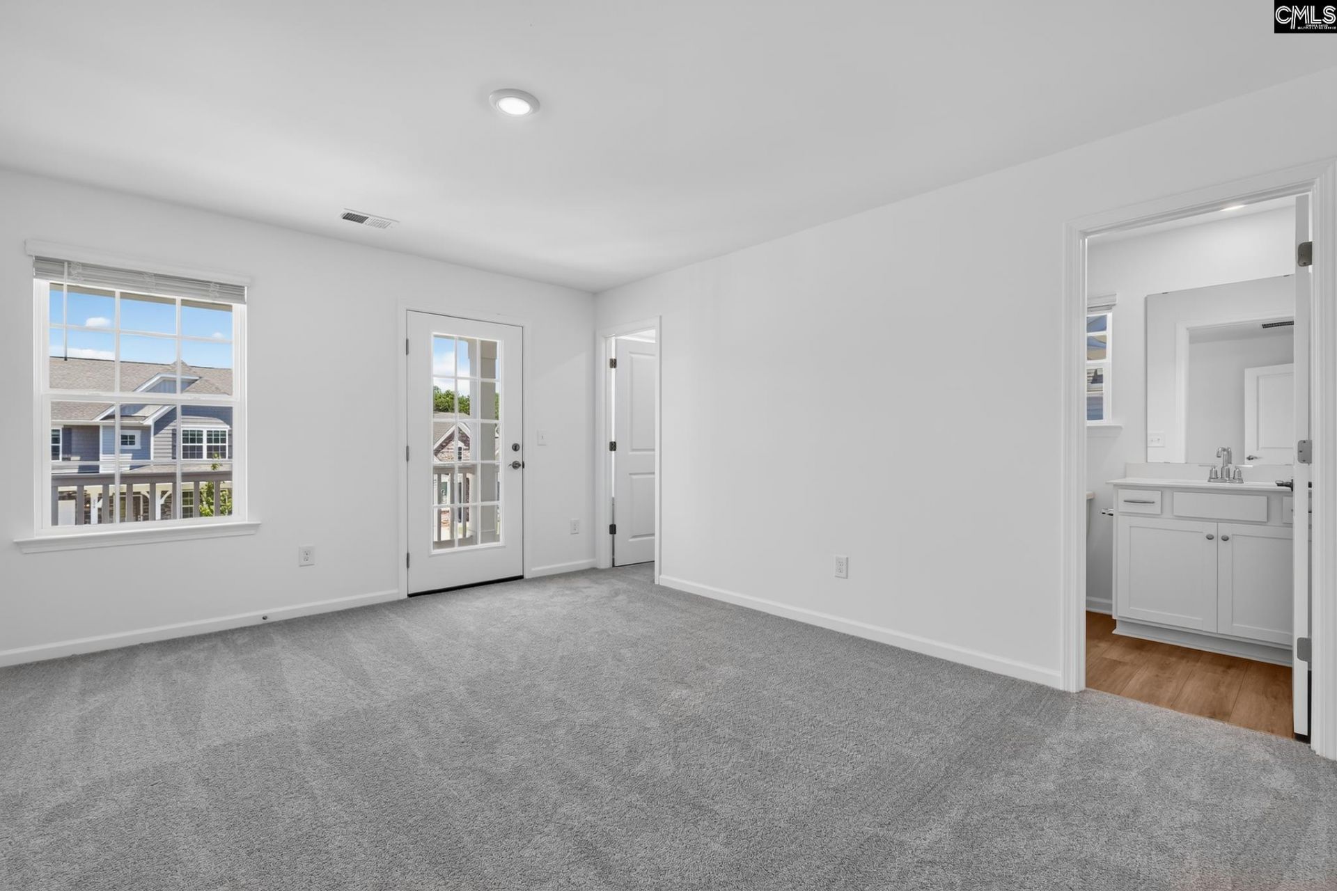 263 Foxglade Drive Photo 17