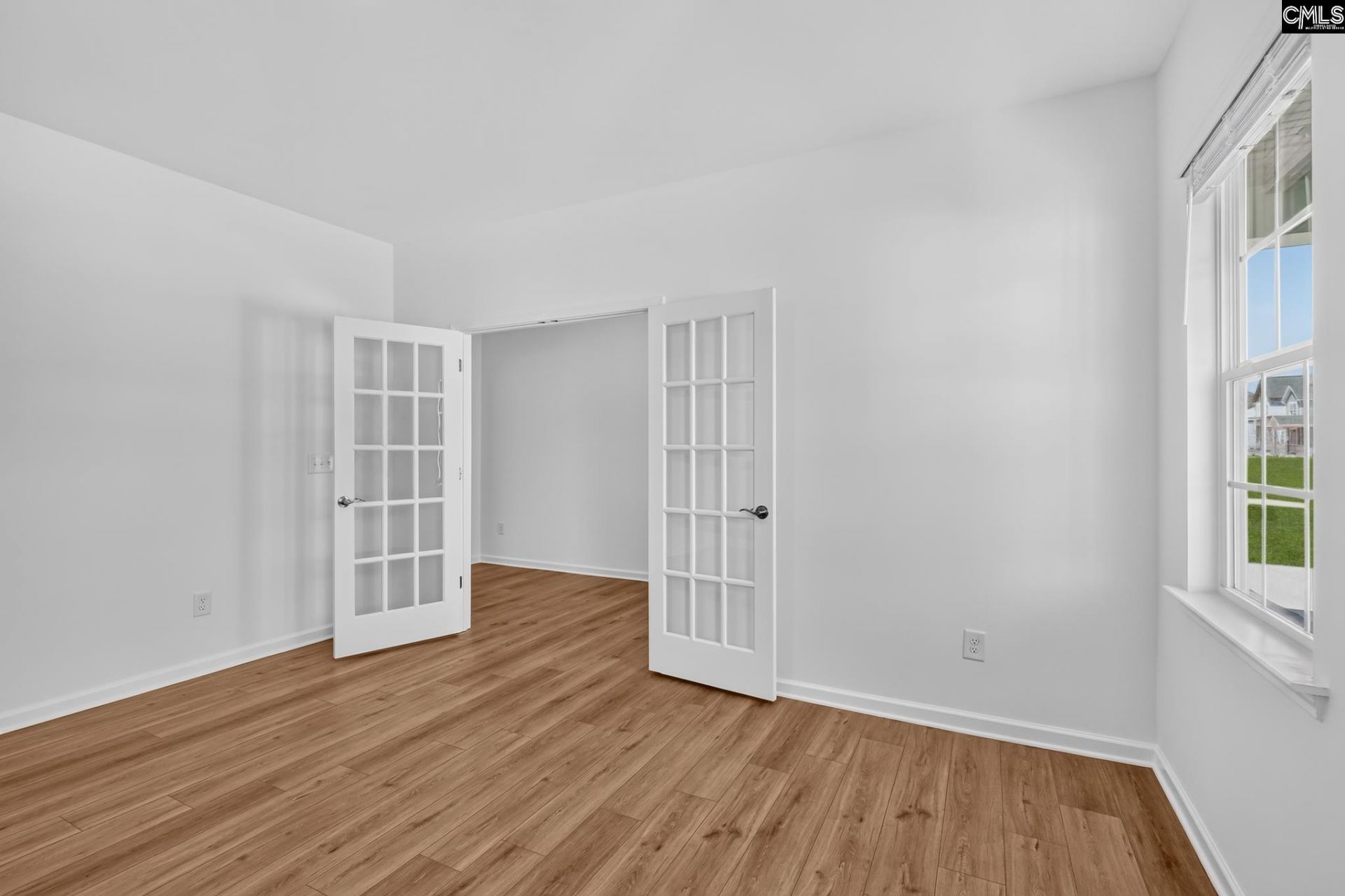 263 Foxglade Drive Photo 5
