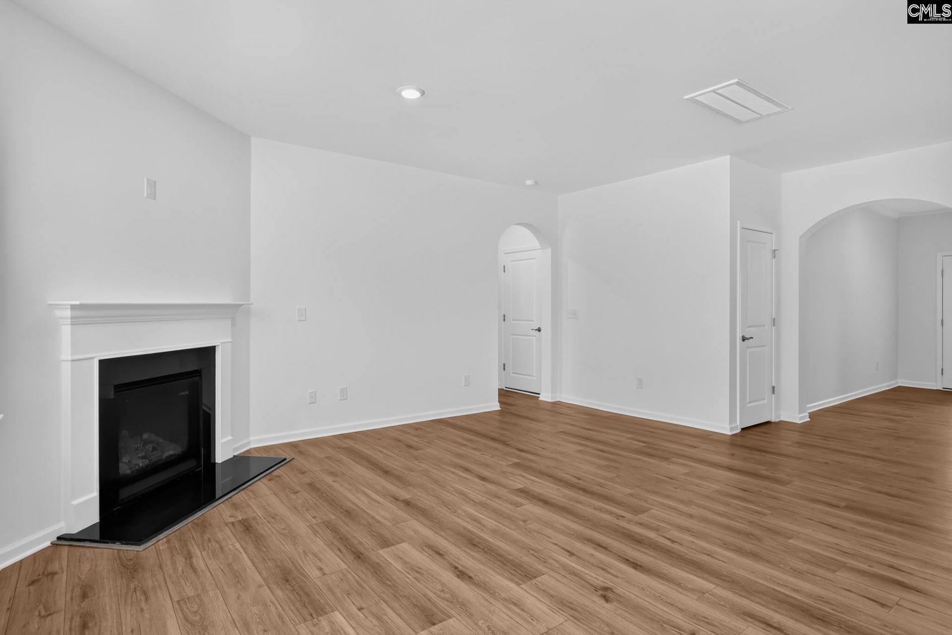 263 Foxglade Drive Photo 7