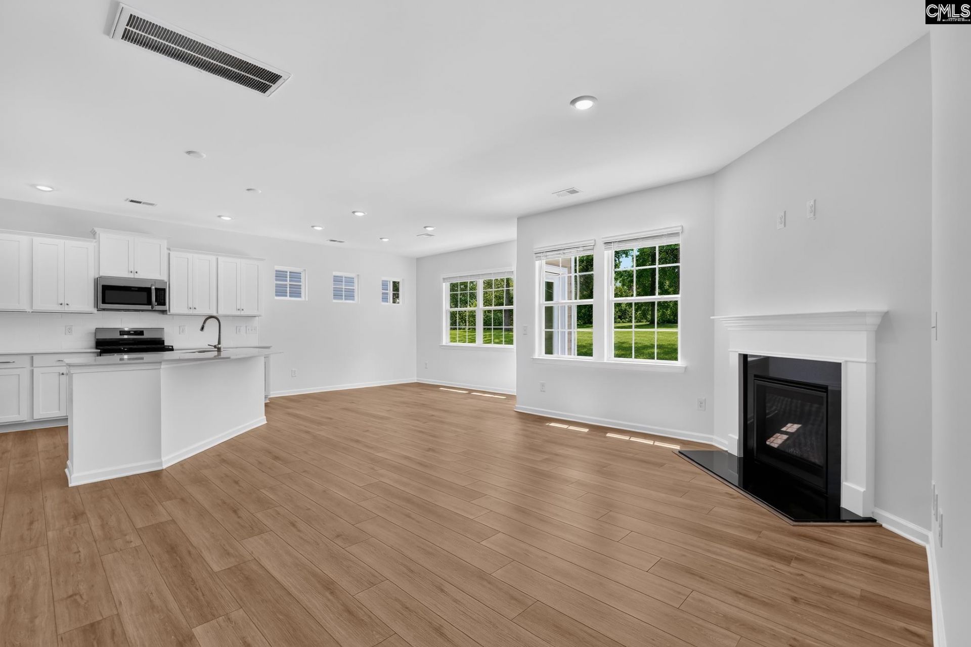 263 Foxglade Drive Photo 8