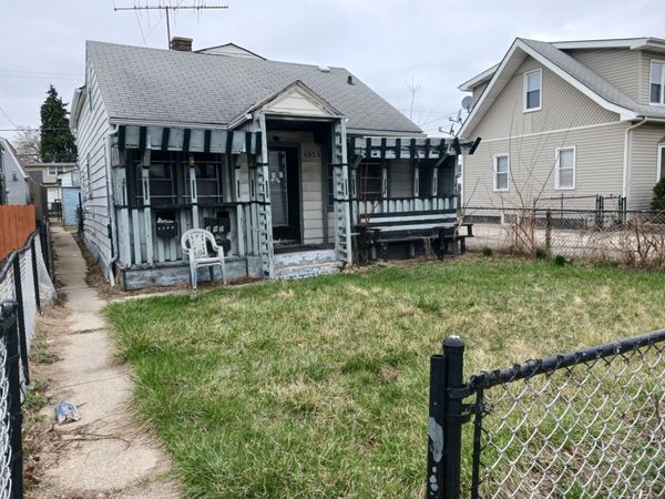 4924 S Lorel Avenue , Chicago, IL 60638
