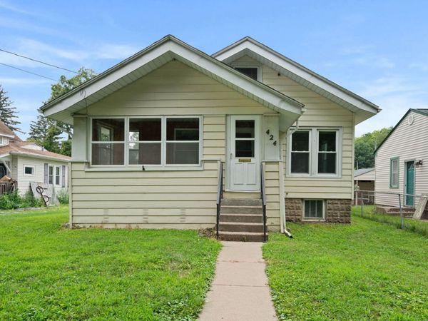 424 S Concord Street , Davenport, IA 52802