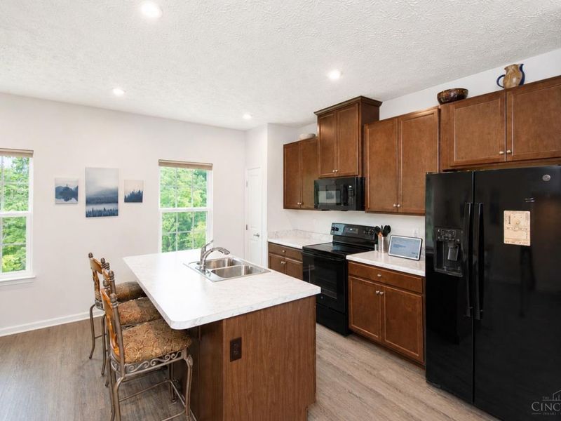 984 Steamboat Drive, Union Township, OH 45244 Photo 4