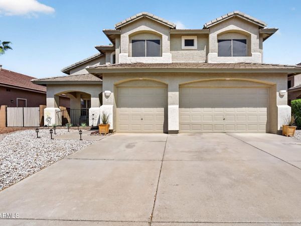 1099 N Arroyo Lane, Gilbert, AZ 85234