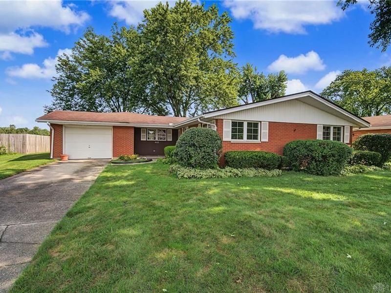 1035 Cottage Court Drive, Fairborn, OH 45324 Photo 2