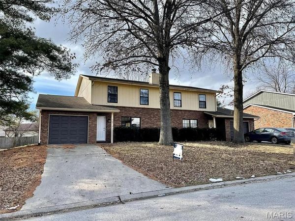 711 PLANKWAY Drive , Belleville, IL 62221