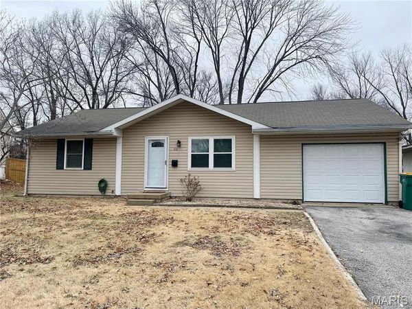 712 JUNIPER Drive , O'Fallon, IL 62269
