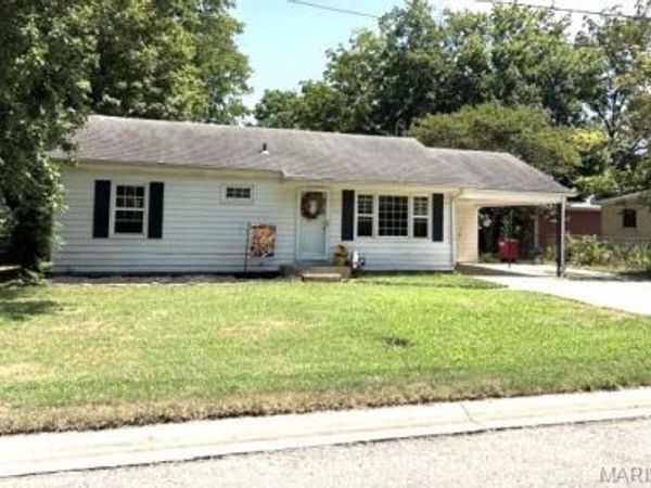 316 Marian Avenue , Sikeston, MO 63801