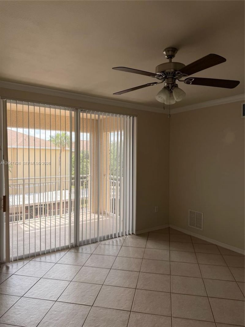 6559 Emerald Dunes Dr , Unit 303, West Palm Beach, FL 33411 Photo