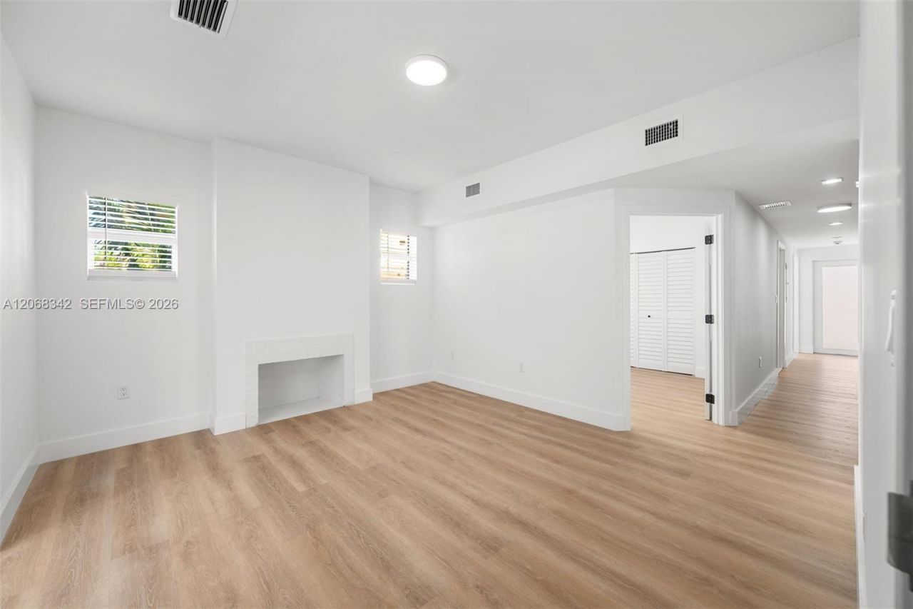 403 SW 12th Ave , Miami, FL 33130 Photo