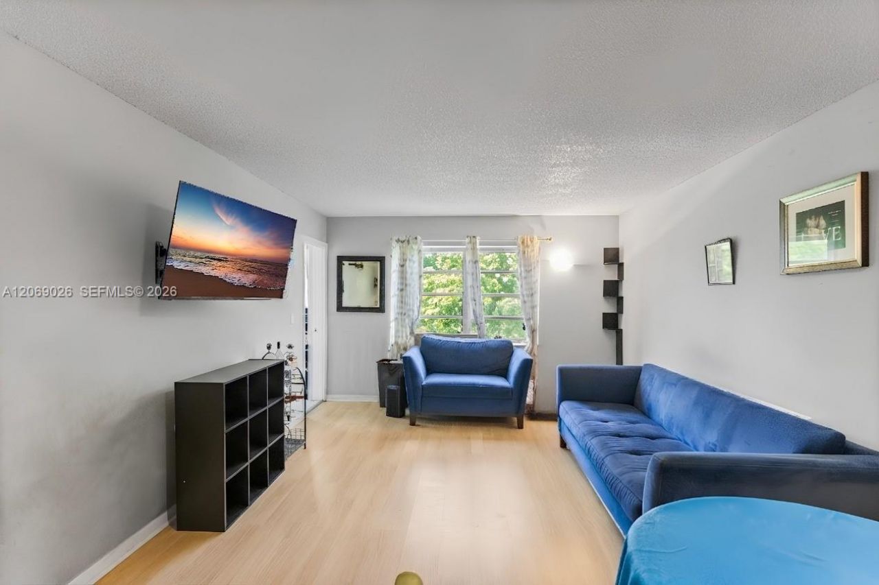 201 Berkley Rd , Unit 309, Hollywood, FL 33024 Photo