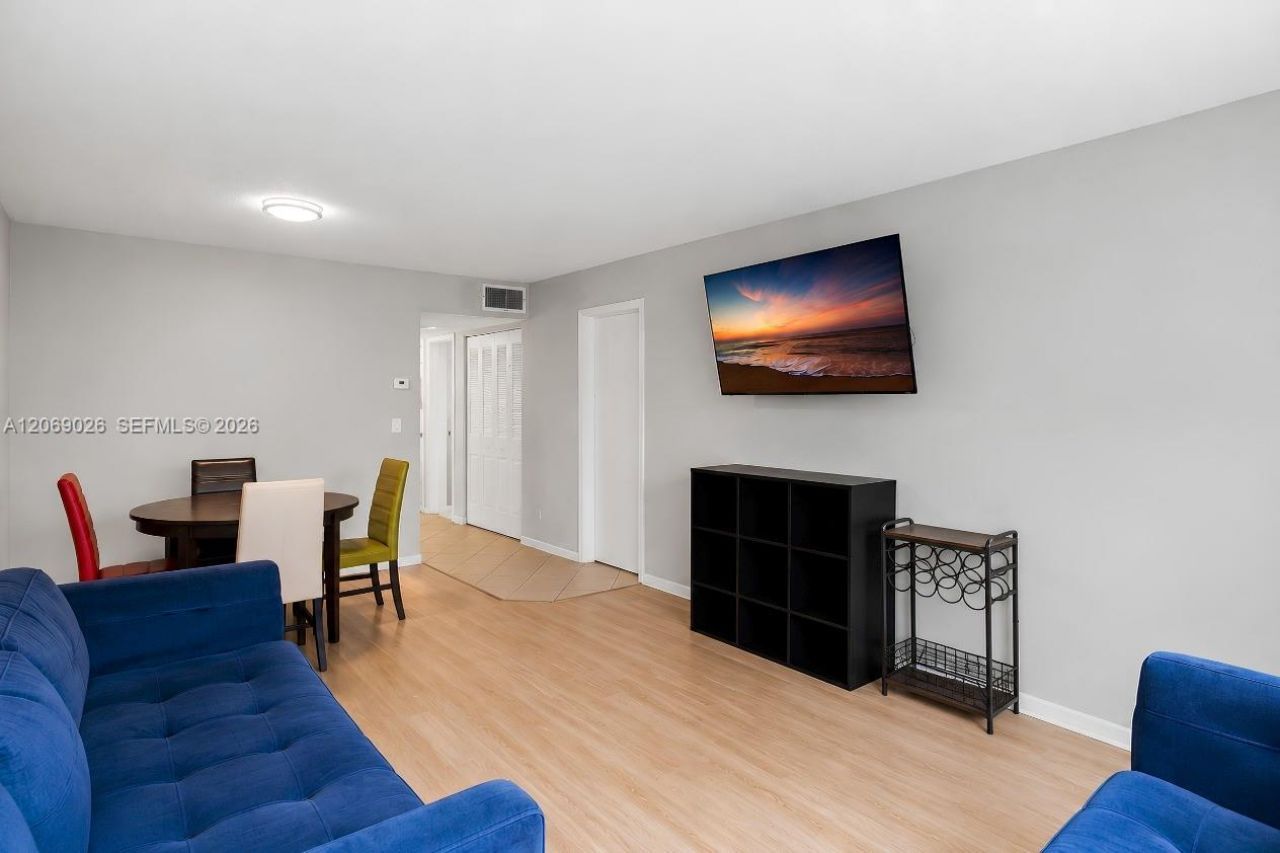 201 Berkley Rd , Unit 309, Hollywood, FL 33024 Photo