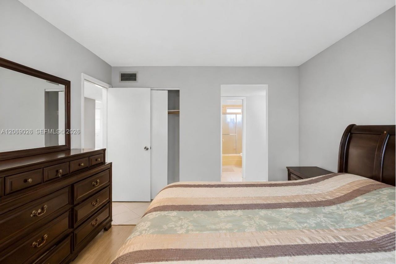 201 Berkley Rd , Unit 309, Hollywood, FL 33024 Photo