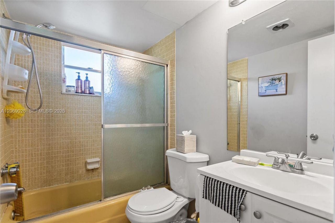 201 Berkley Rd , Unit 309, Hollywood, FL 33024 Photo