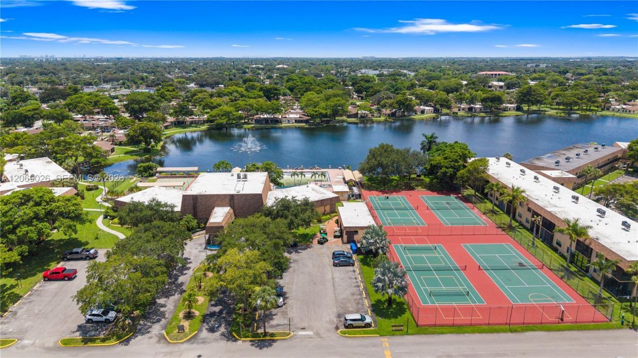 201 Berkley Rd , Unit 309, Hollywood, FL 33024 Photo
