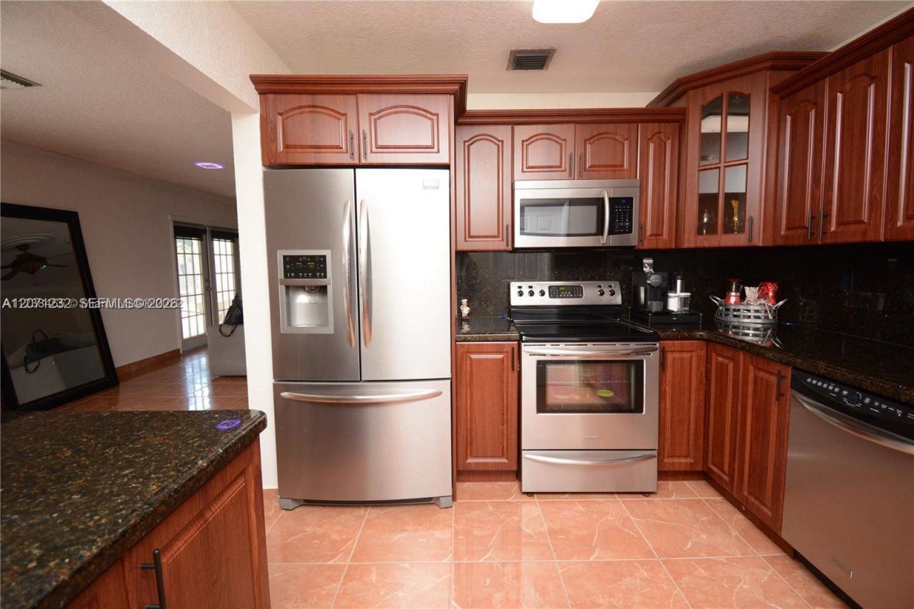 10301 SW 199th St , Cutler Bay, FL 33157 Photo