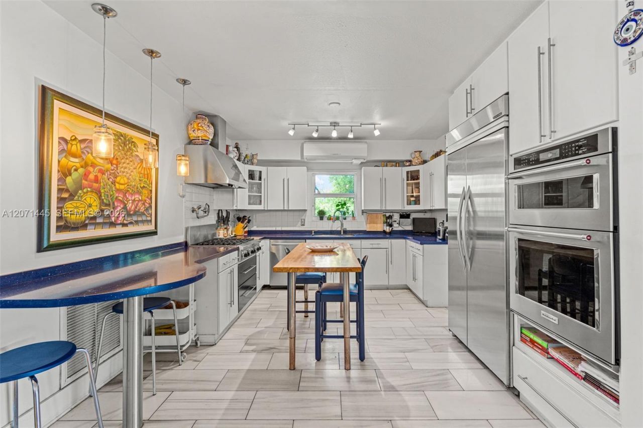 7970 Hawthorne Ave , Miami Beach, FL 33141 Photo
