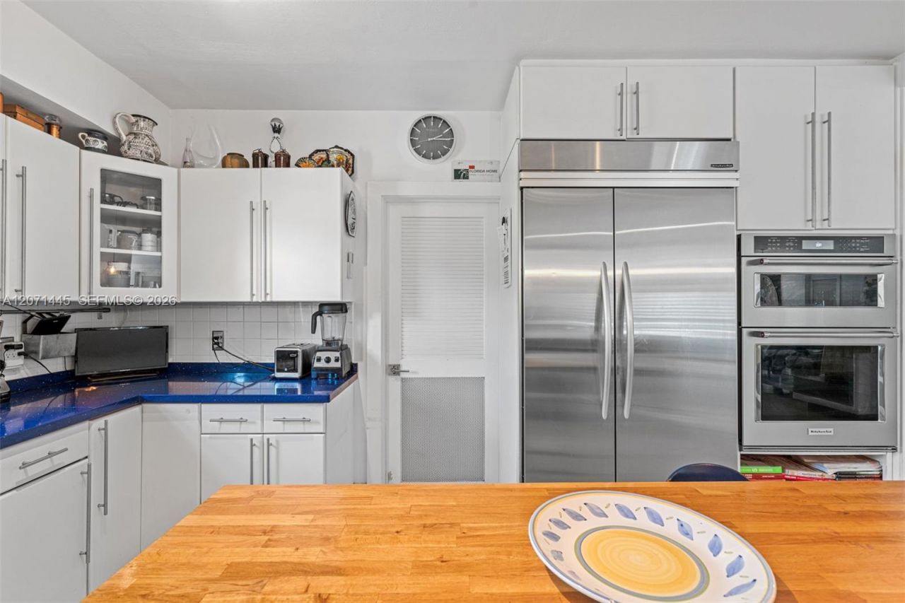 7970 Hawthorne Ave , Miami Beach, FL 33141 Photo