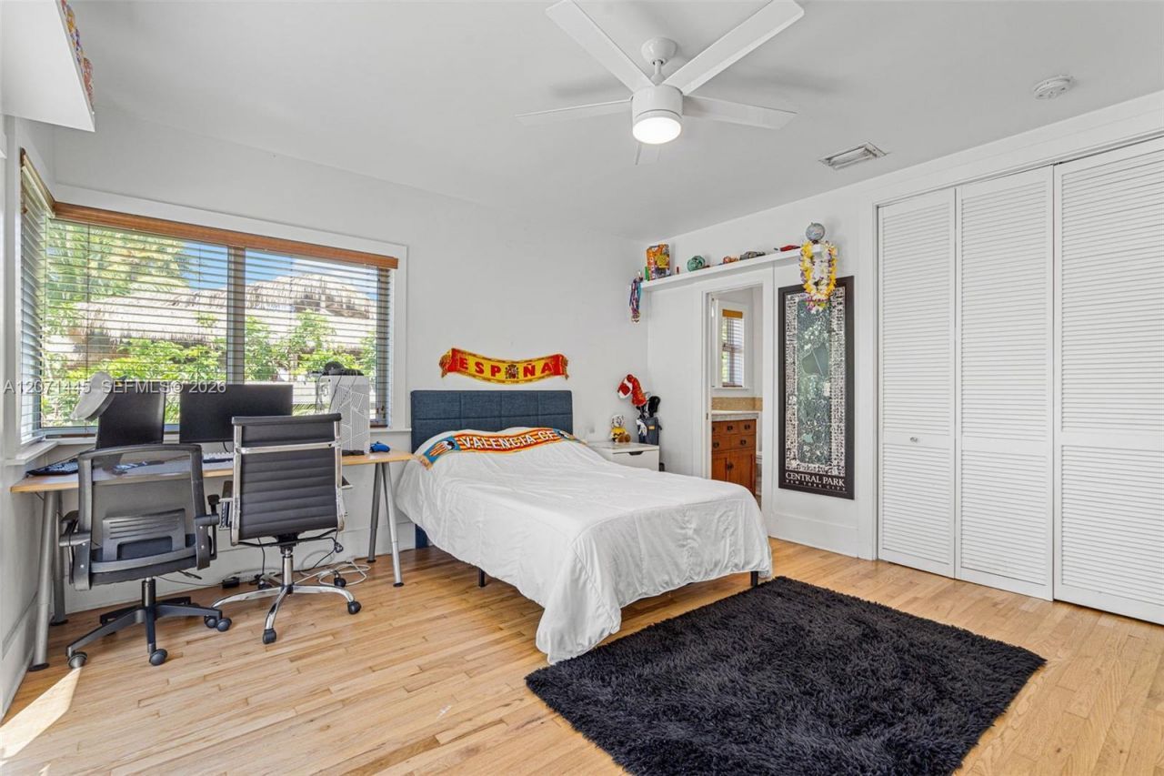 7970 Hawthorne Ave , Miami Beach, FL 33141 Photo