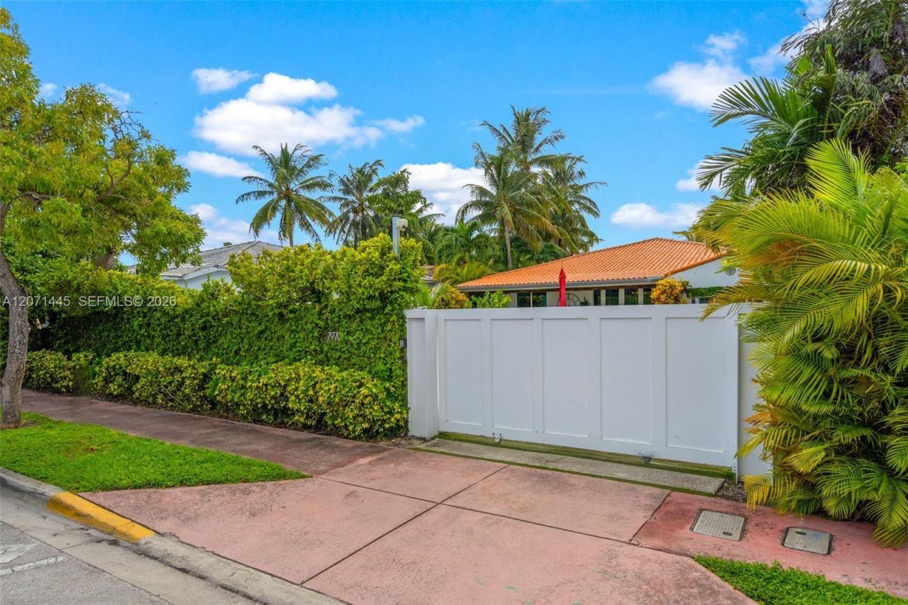 7970 Hawthorne Ave , Miami Beach, FL 33141 Photo
