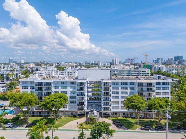 1001 91 , Unit 511, Bay Harbor Islands, FL 33154