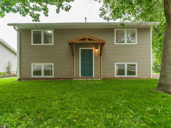 1208 Crestview Road , Albert Lea, MN 56007