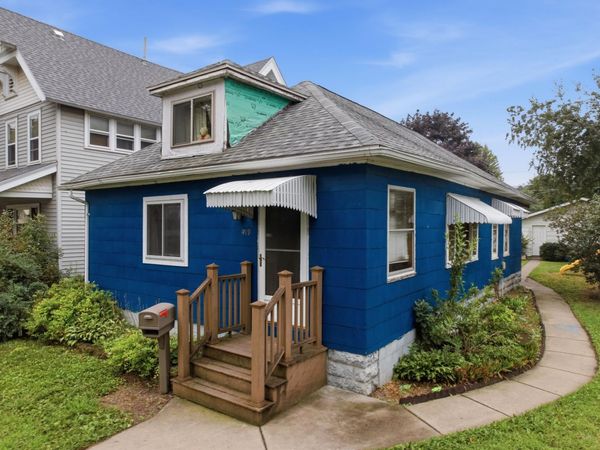 419 E Broadway Street, Winona, MN 55987