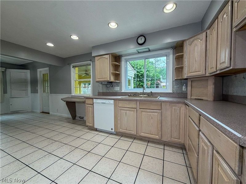 228 Wolcott Drive, Boardman, OH 44512 Photo 6