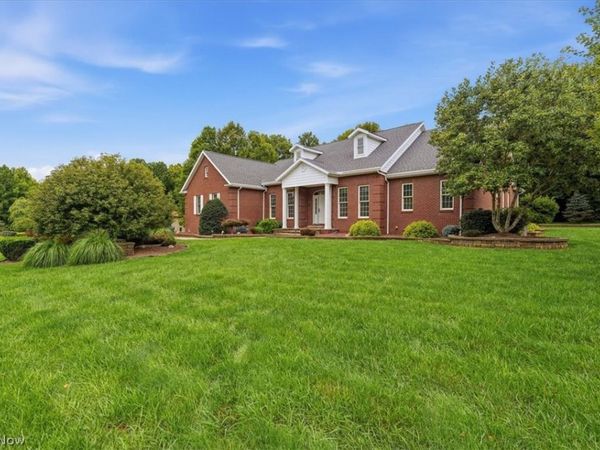 66 Alexander Drive, Williamstown, WV 26187